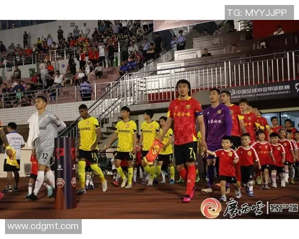 深圳足球队以94分稳居挑战赛积分榜首位，表现引人瞩目